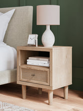 Load image into Gallery viewer, Cielden King Panel Headboard with Mirrored Dresser and 2 Nightstands
